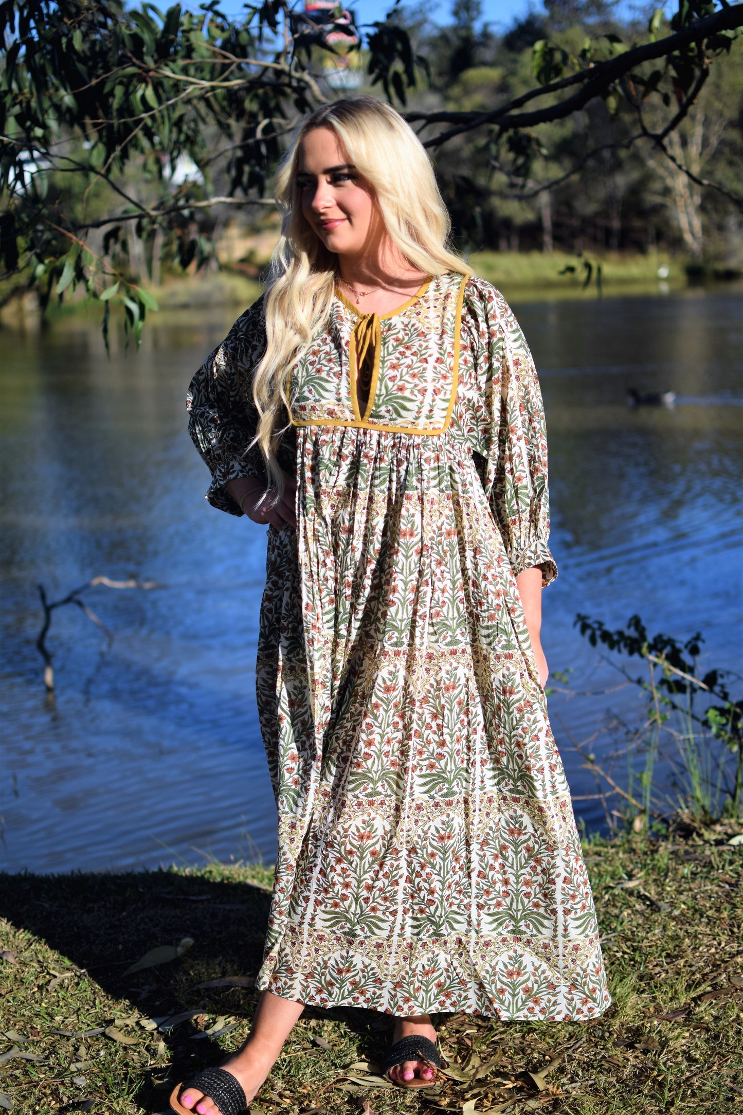 Wild Flower - Midi Dress