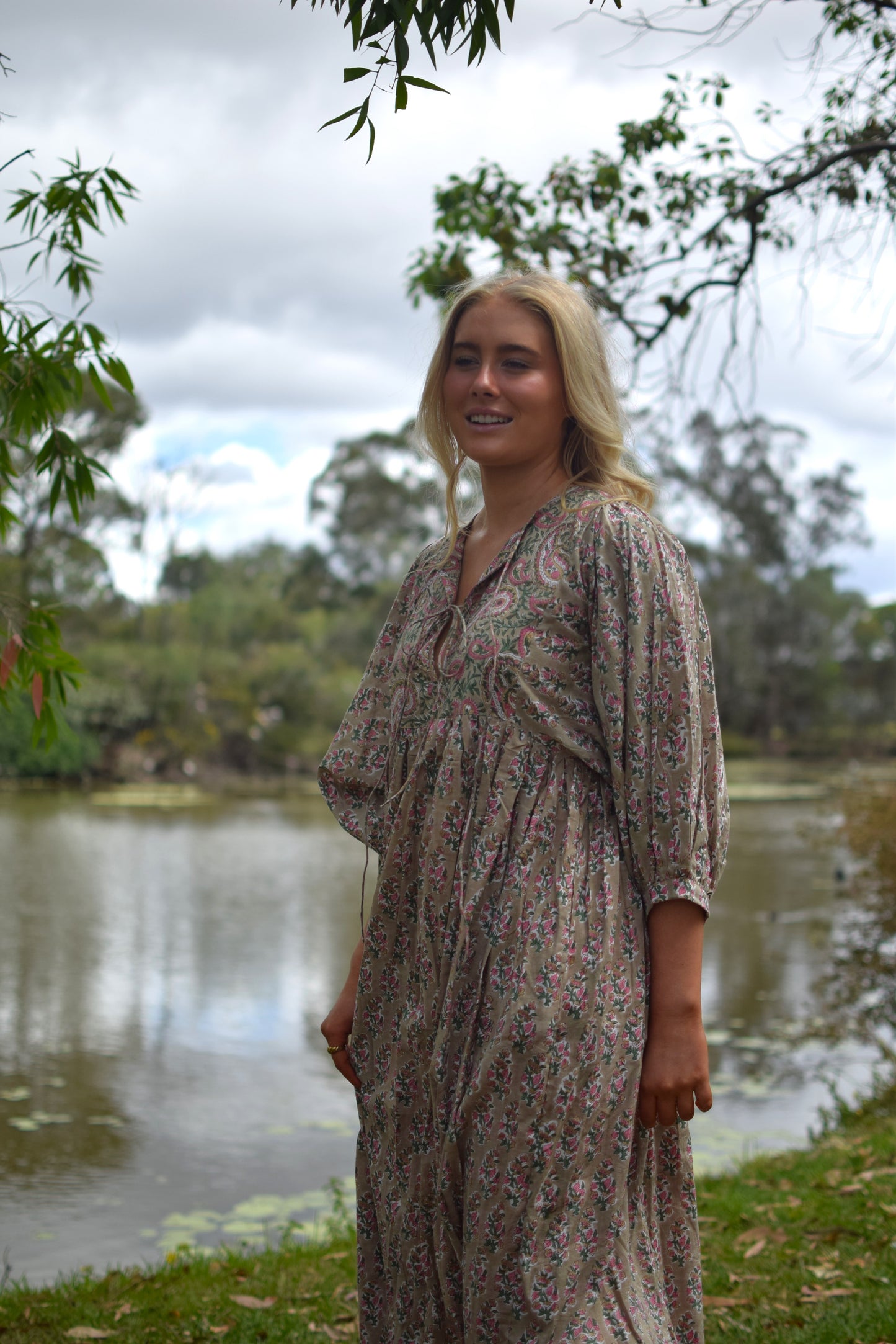 Frida Midi Dress - Fawn