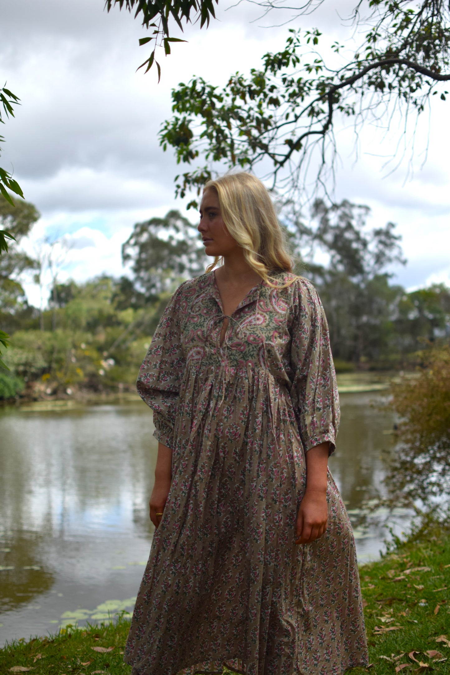 Frida Midi Dress - Fawn