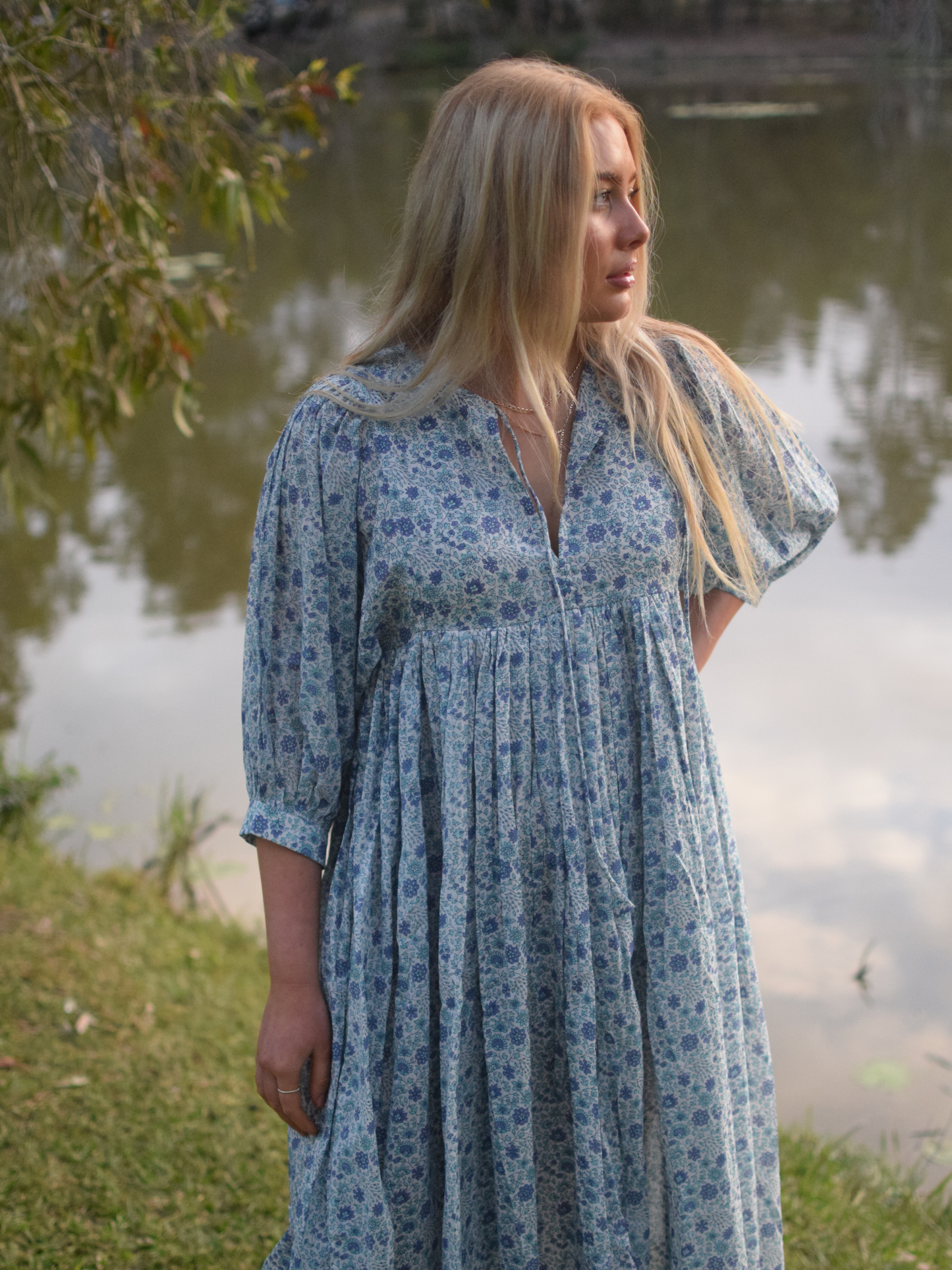 Pretty Midi Dress - blue