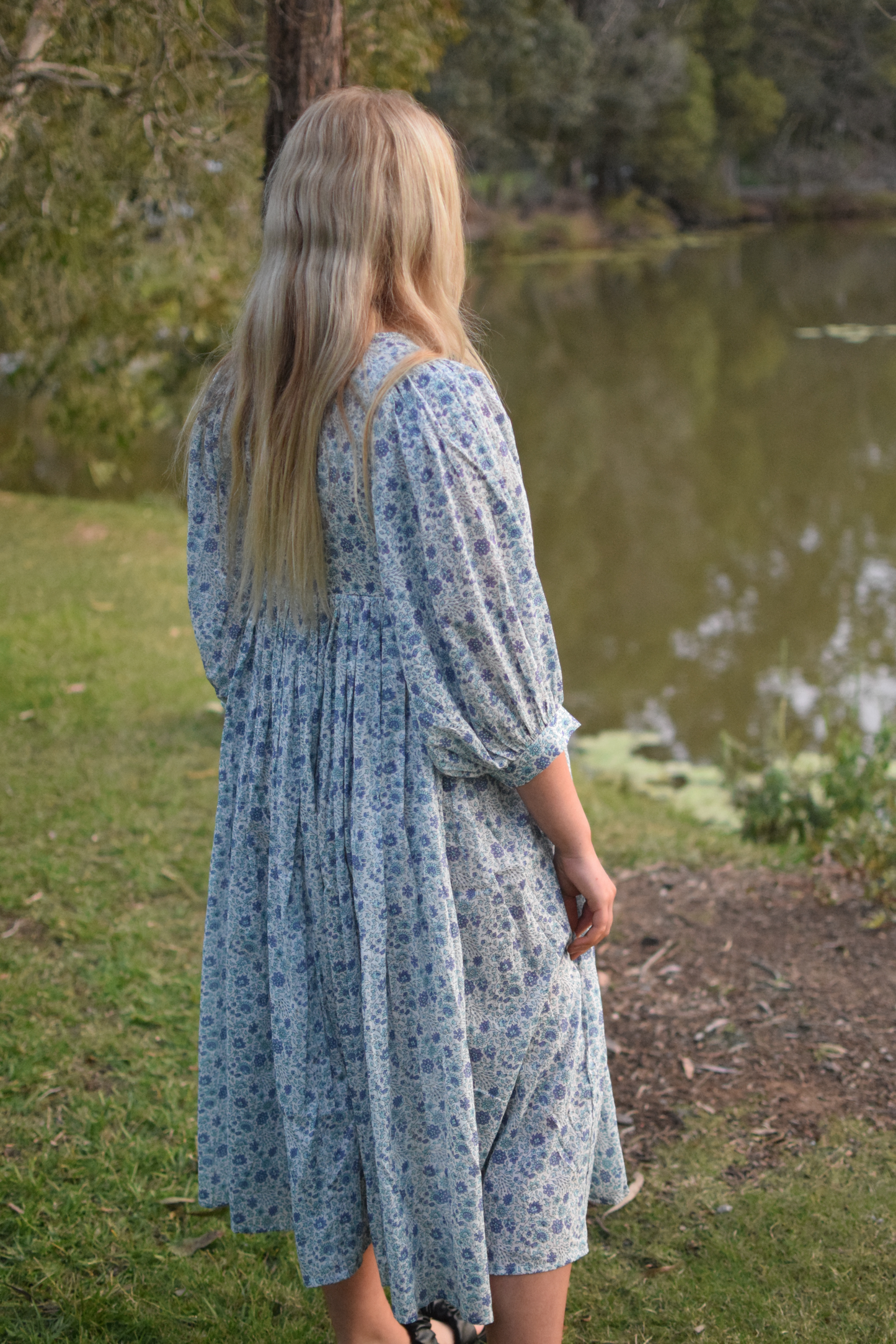 Pretty Midi Dress - blue