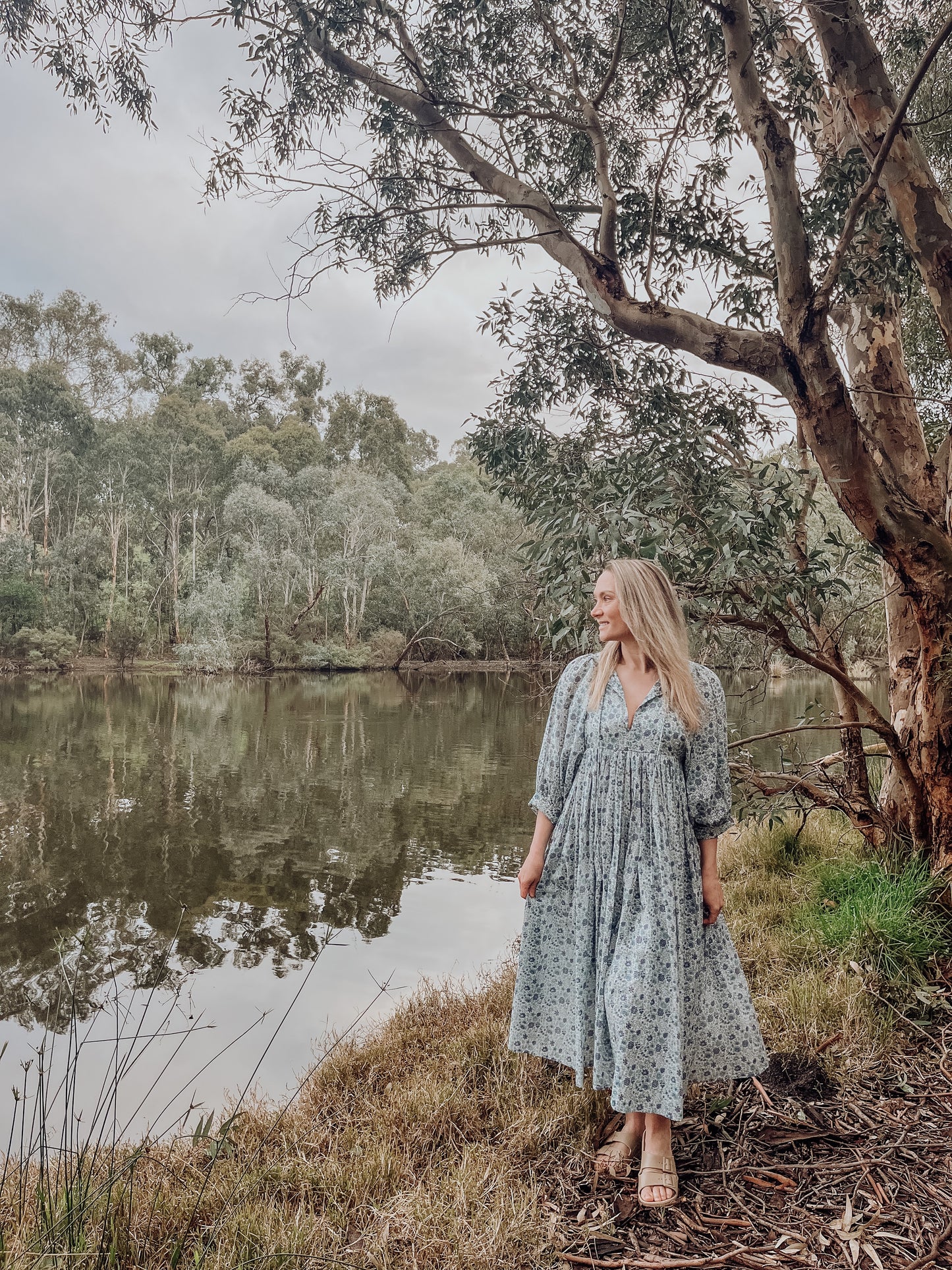 Pretty Midi Dress - blue