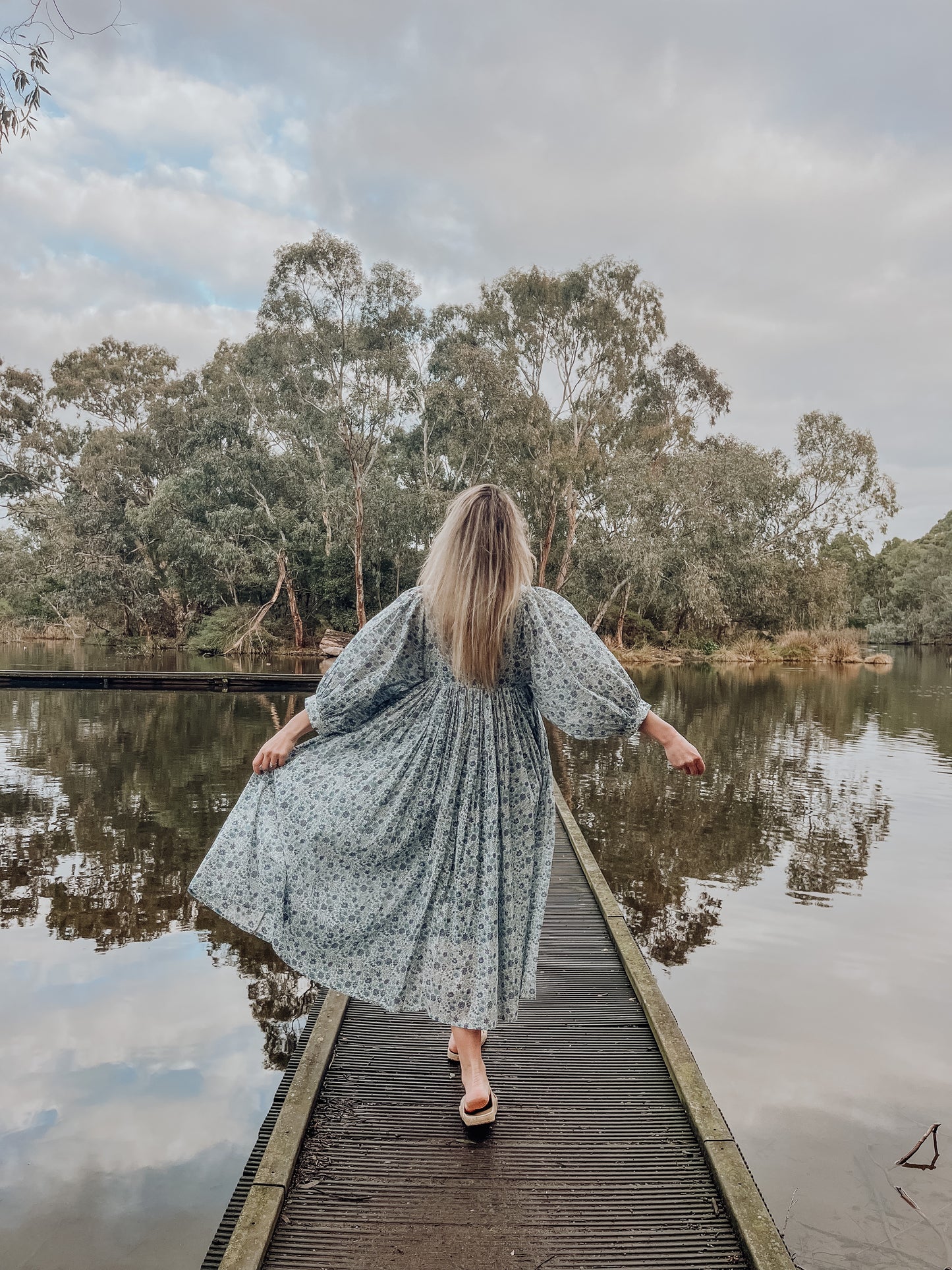 Pretty Midi Dress - blue